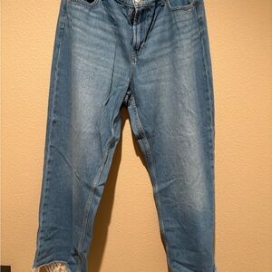 Old Navy Women's Straight Leg Jeans in Blue